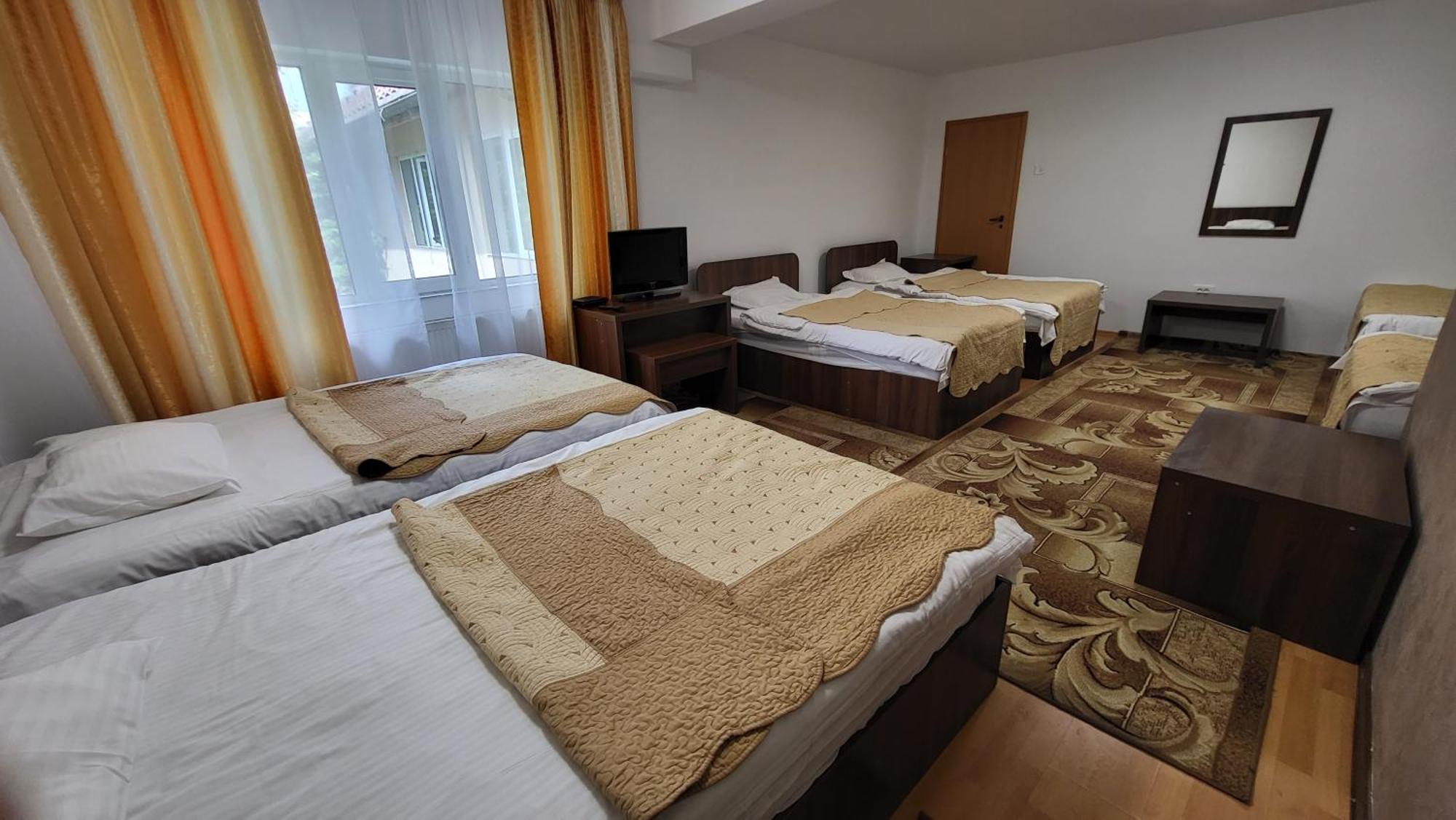 Aparthotel Boutique Global à Braşov Extérieur photo