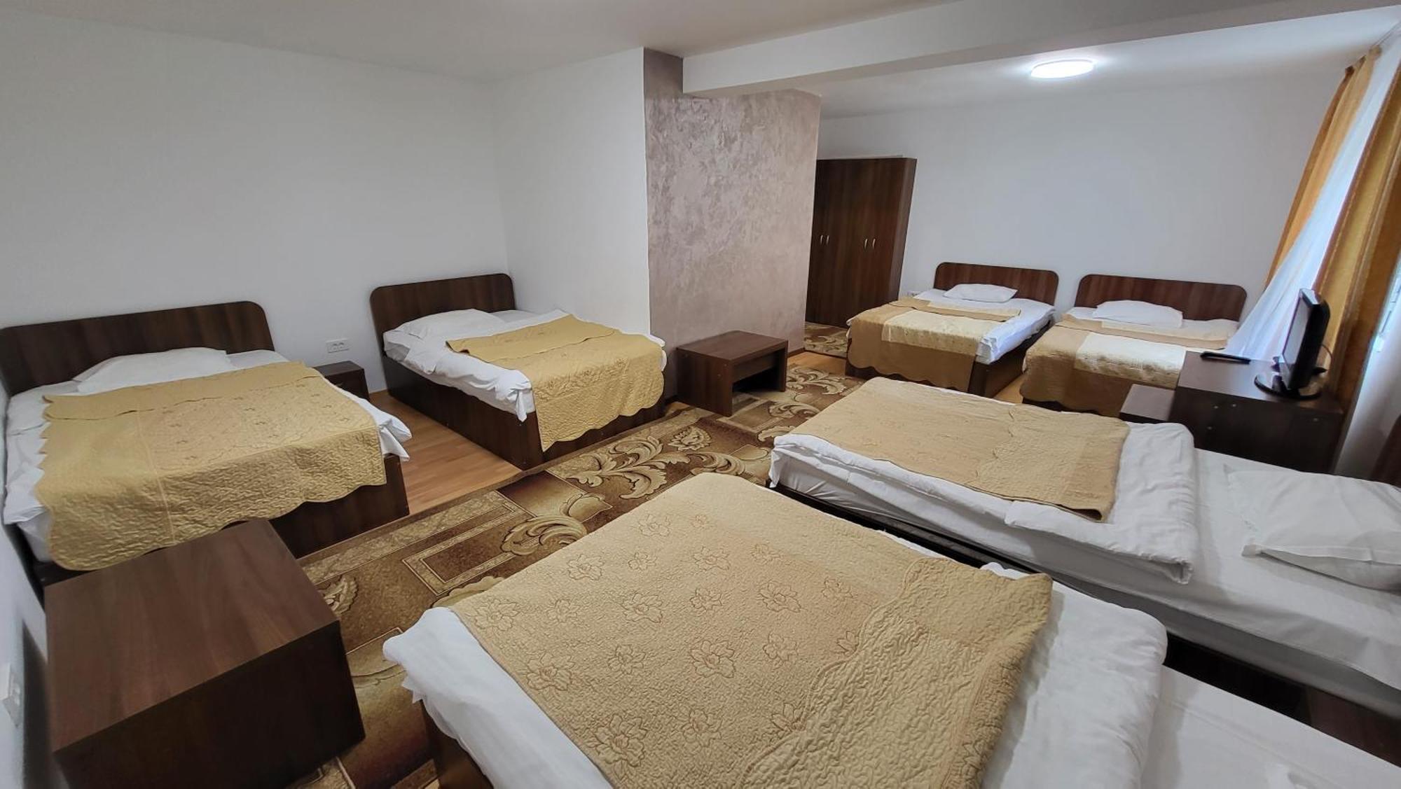 Aparthotel Boutique Global à Braşov Extérieur photo